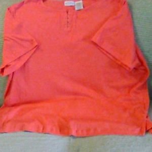 Woman's plus stretch tee